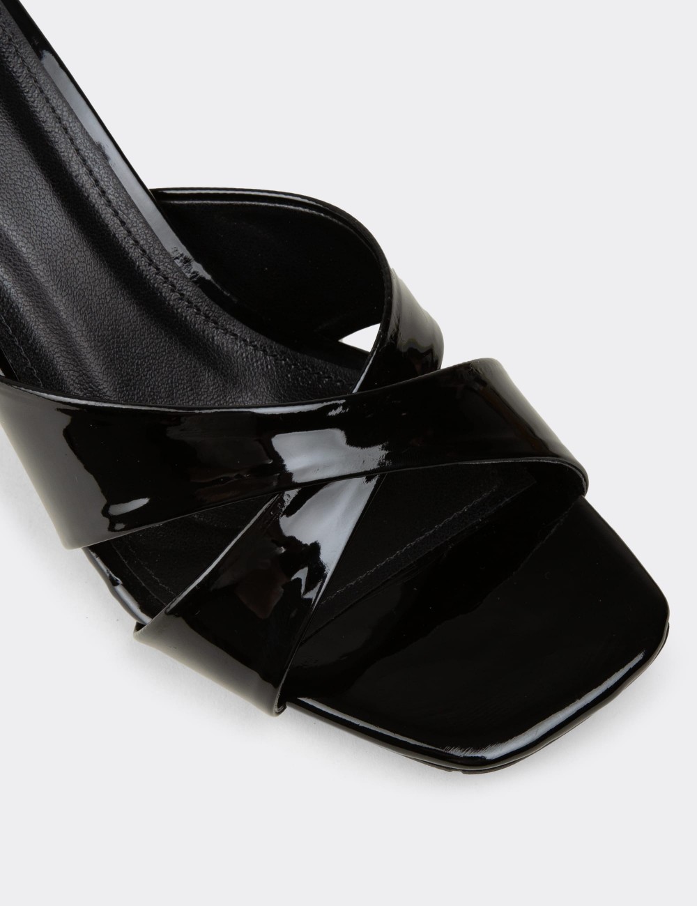 Women's Black Patent Heeled Slide Sandals - K7773ZSYHM01