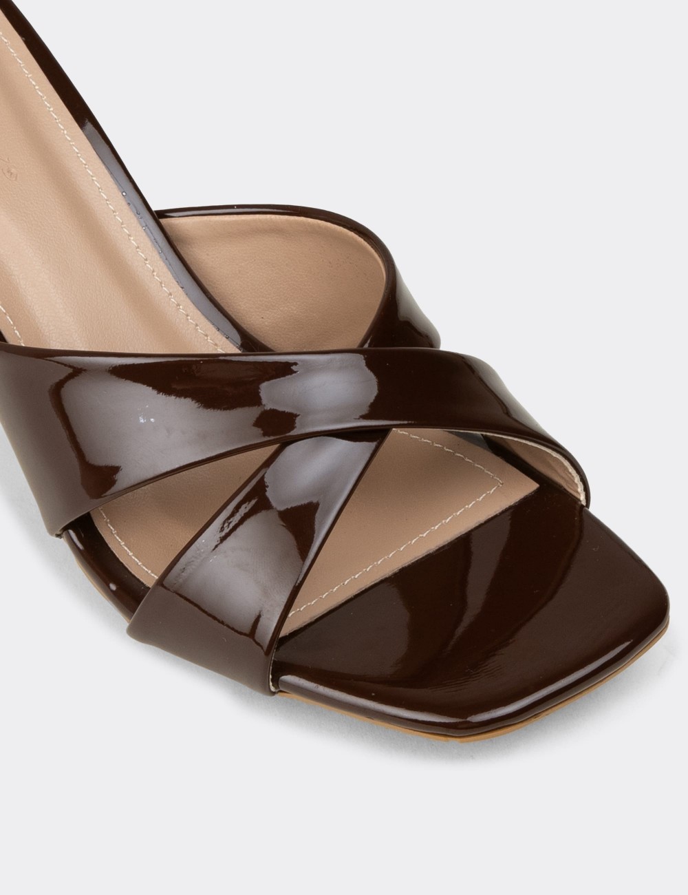 Women’s Patent Brown Nude Heeled Slide Sandals - K7773ZKHVM01