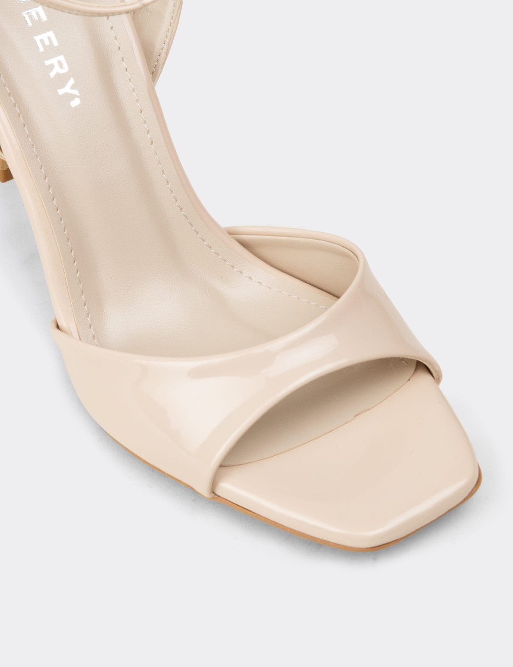 Women's Patent Beige Ankle Strap Heeled Sandals - SM239ZBEJM01