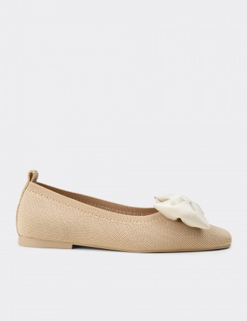 Women's Beige Bow Detail Flats