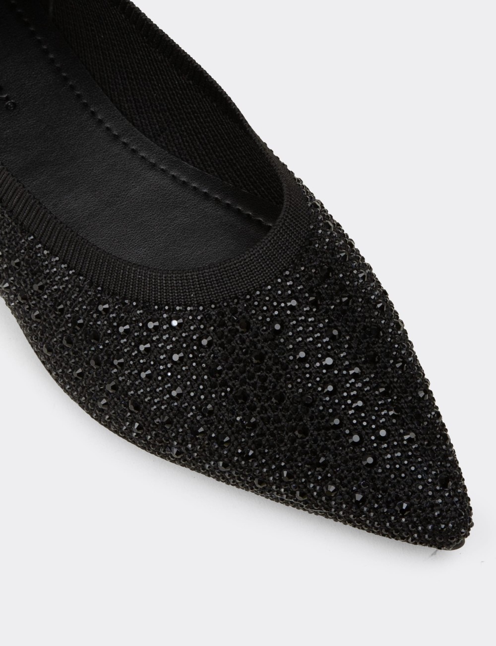 Women's Black Stone-Embellished Flats - K4205ZSYHC01