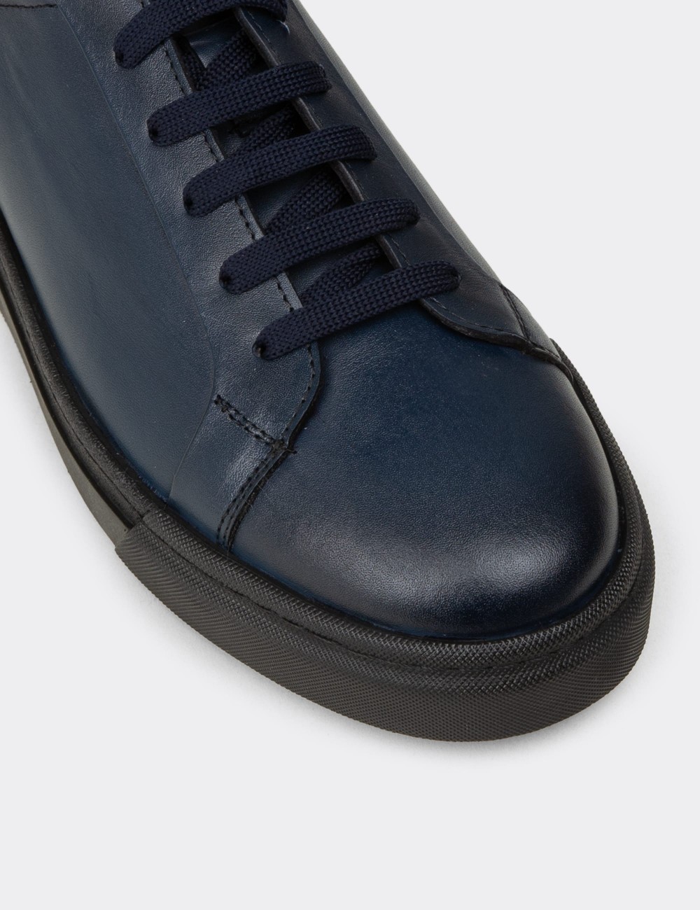 Men's Navy Leather Sneakers - 02018MLCVC02