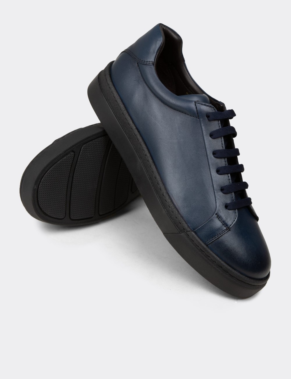 Men's Navy Leather Sneakers - 02018MLCVC02