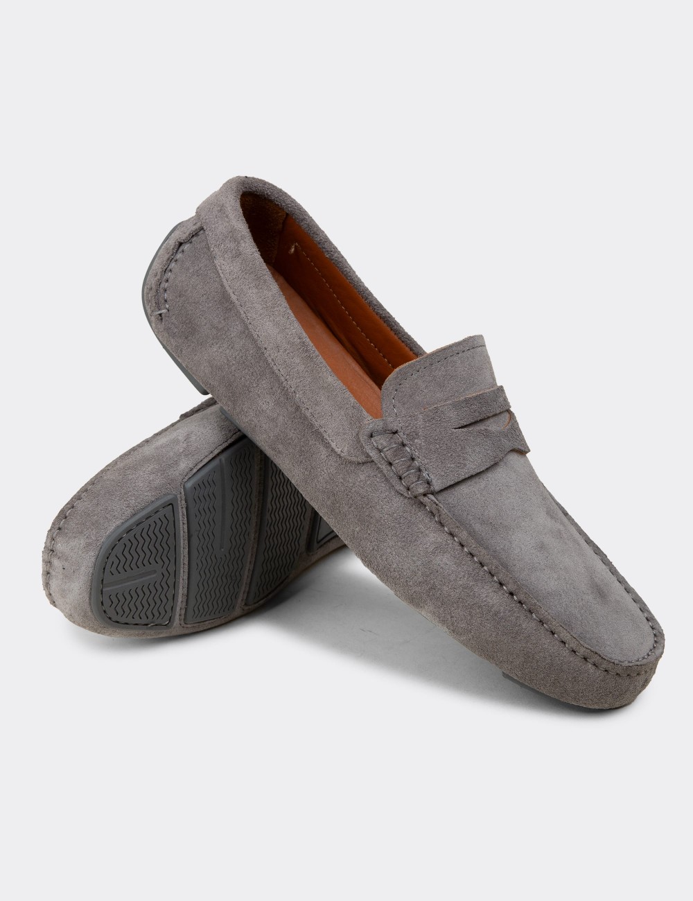 Men's Gray Suede Leather Driving Loafers - E0920MGRIC01