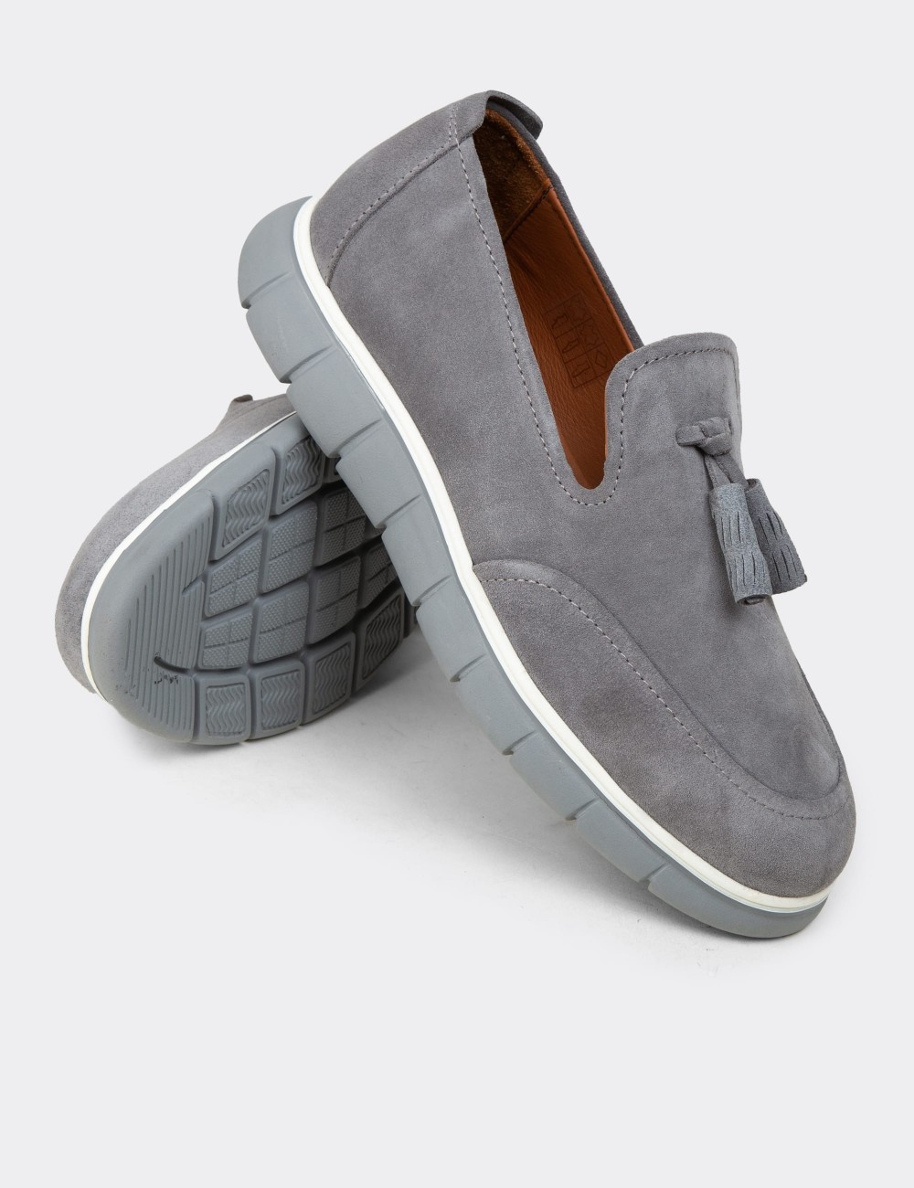 Men's Gray Suede Leather Tassel Loafers - 02048MGRIE01