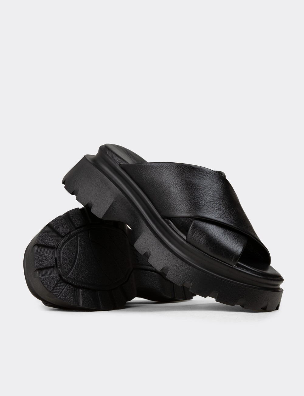 Women's Black Leather Platform Sandals - L2519ZSYHP01