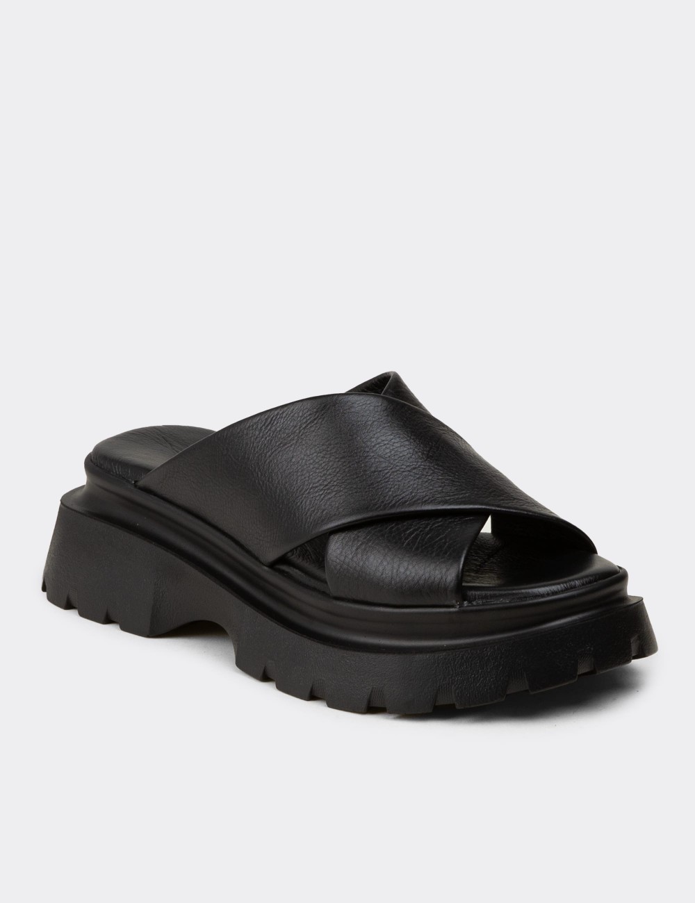 Women's Black Leather Platform Sandals - L2519ZSYHP01