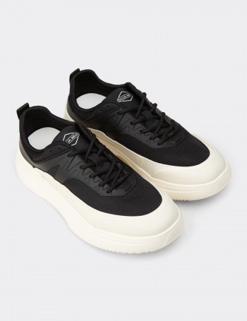 Men's Black Sneakers