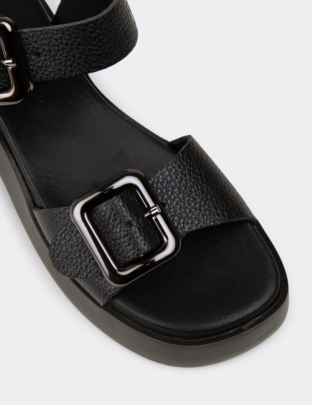Women's Black Leather Sandals - L2529ZSYHP01