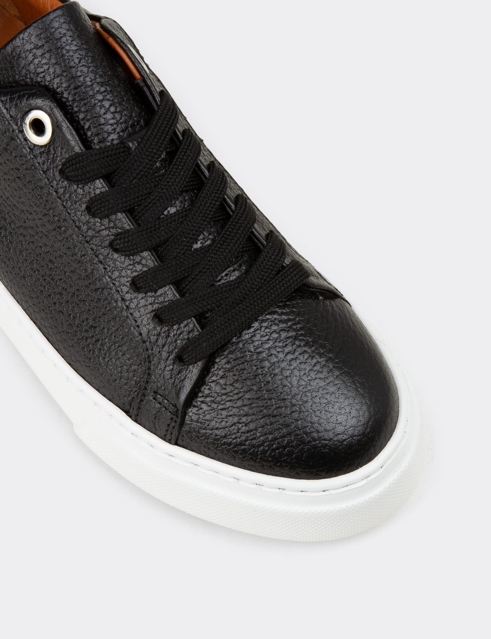 Women's Black Leather Sneakers - 00502ZSYHE01