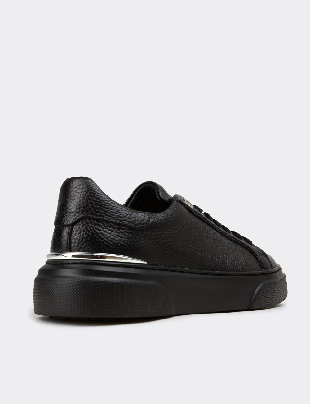 Women's Black Leather Sneakers - 00502ZSYHE03