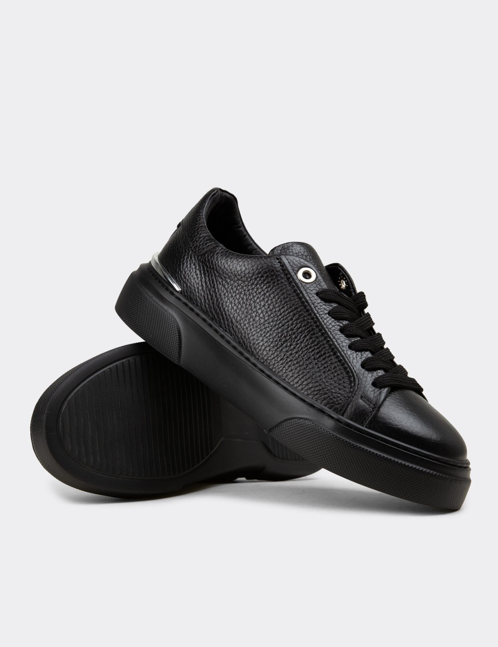 Women's Black Leather Sneakers - 00502ZSYHE03