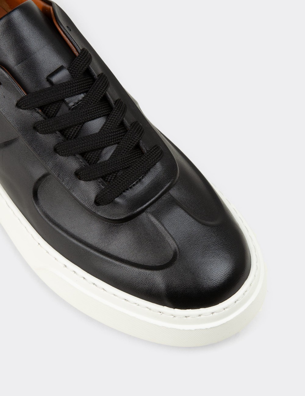 Men's Black Leather Sneakers - 04601MSYHE01