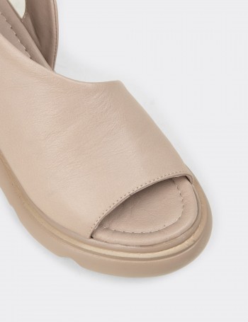 Women's Gray Leather Sandals