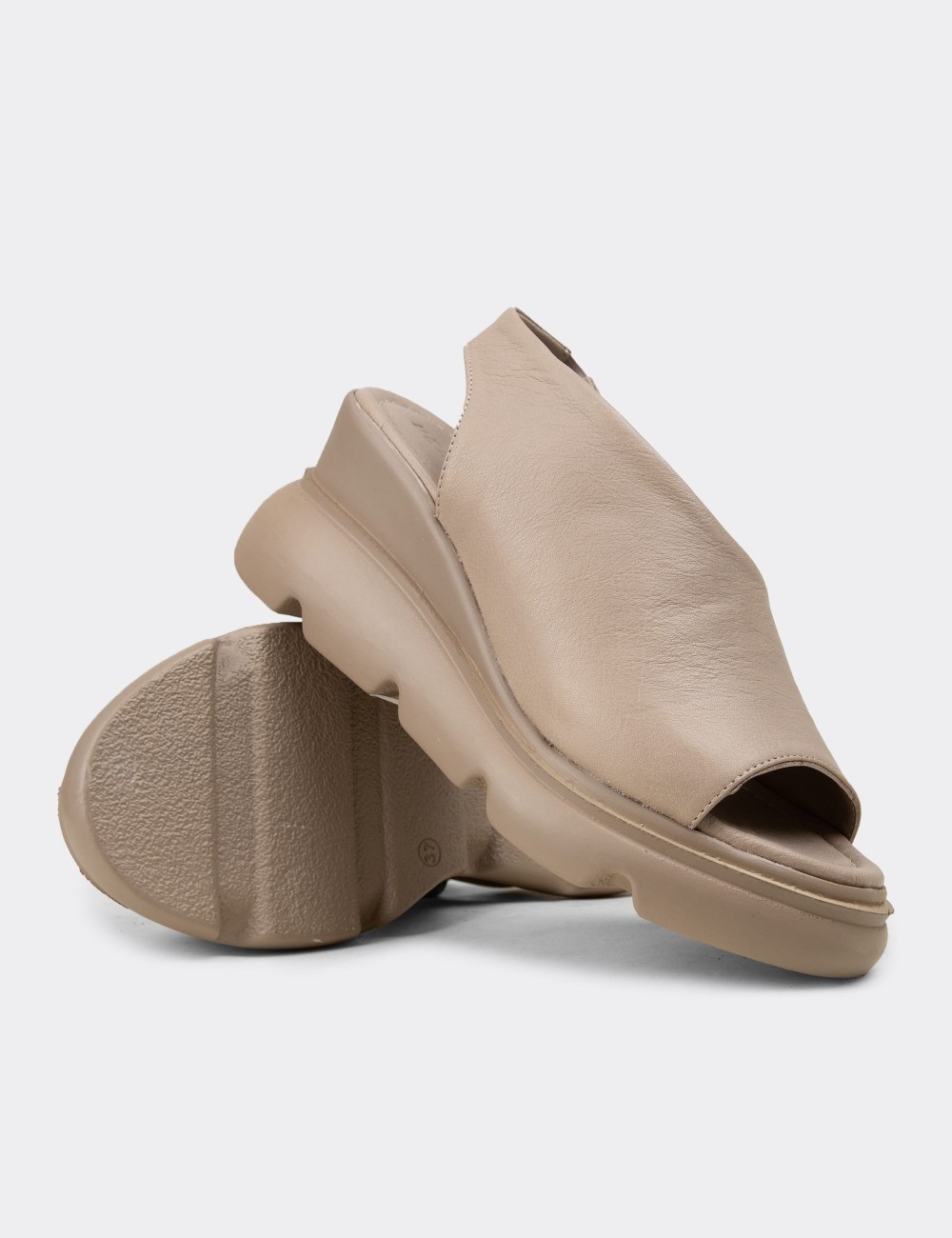 Women's Gray Leather Sandals - Z7712ZGRIP01
