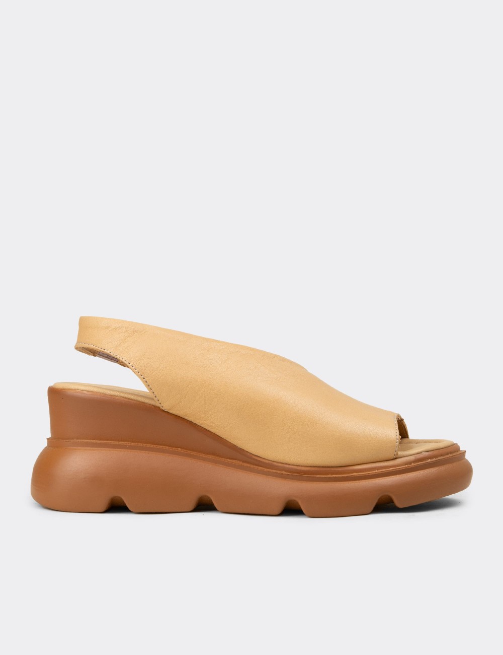 Women's Beige Leather Sandals - Z7712ZBEJP01