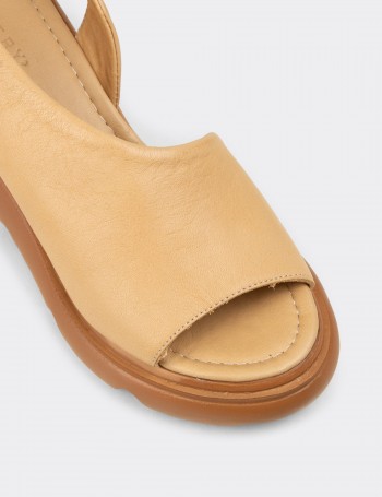 Women's Beige Leather Sandals