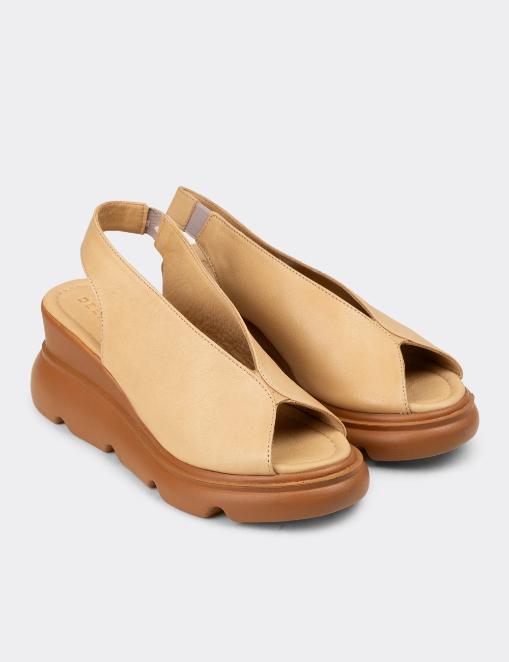 Women's Beige Leather Sandals - Z7672ZBEJP01