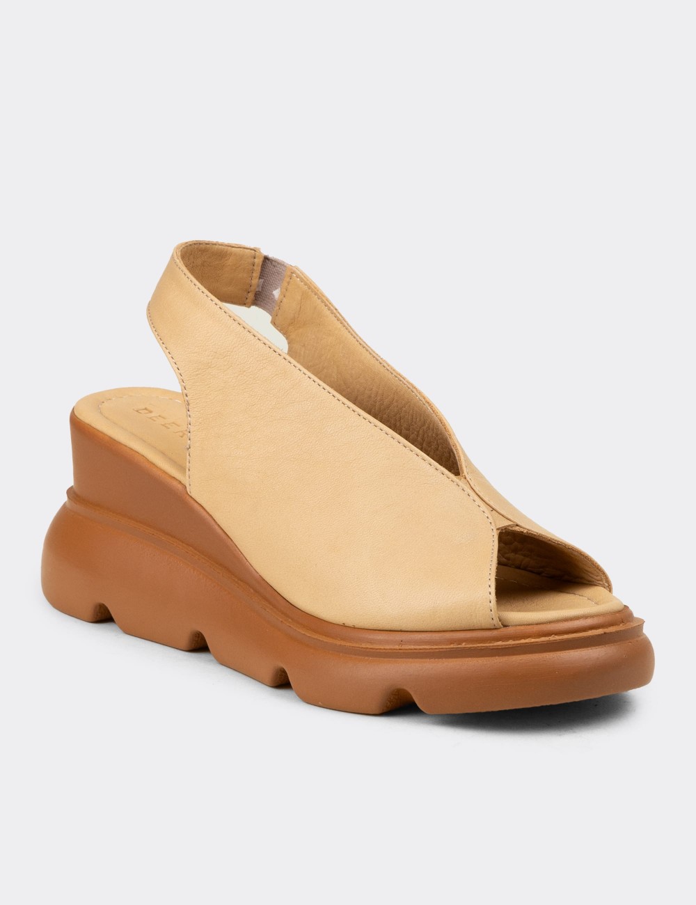 Women's Beige Leather Sandals - Z7672ZBEJP01