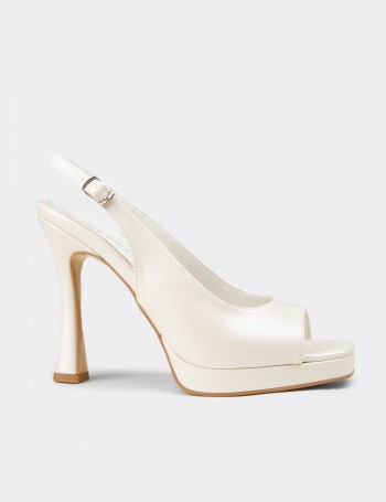 Women's Gold Platform Heel for Evening Wear