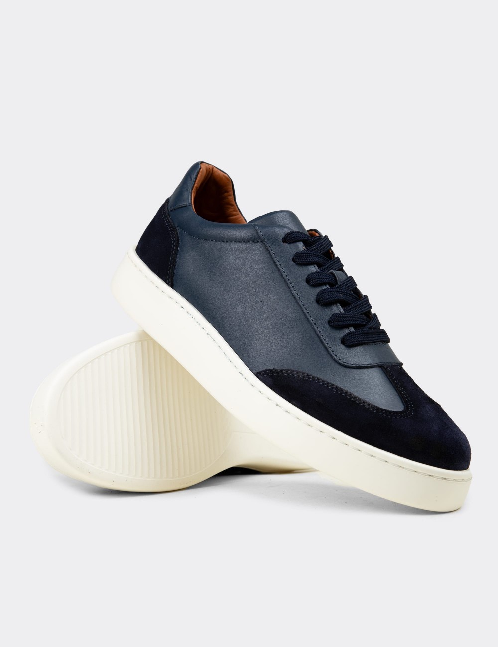 Men's Navy Leather Sneakers - 04407MLCVE01
