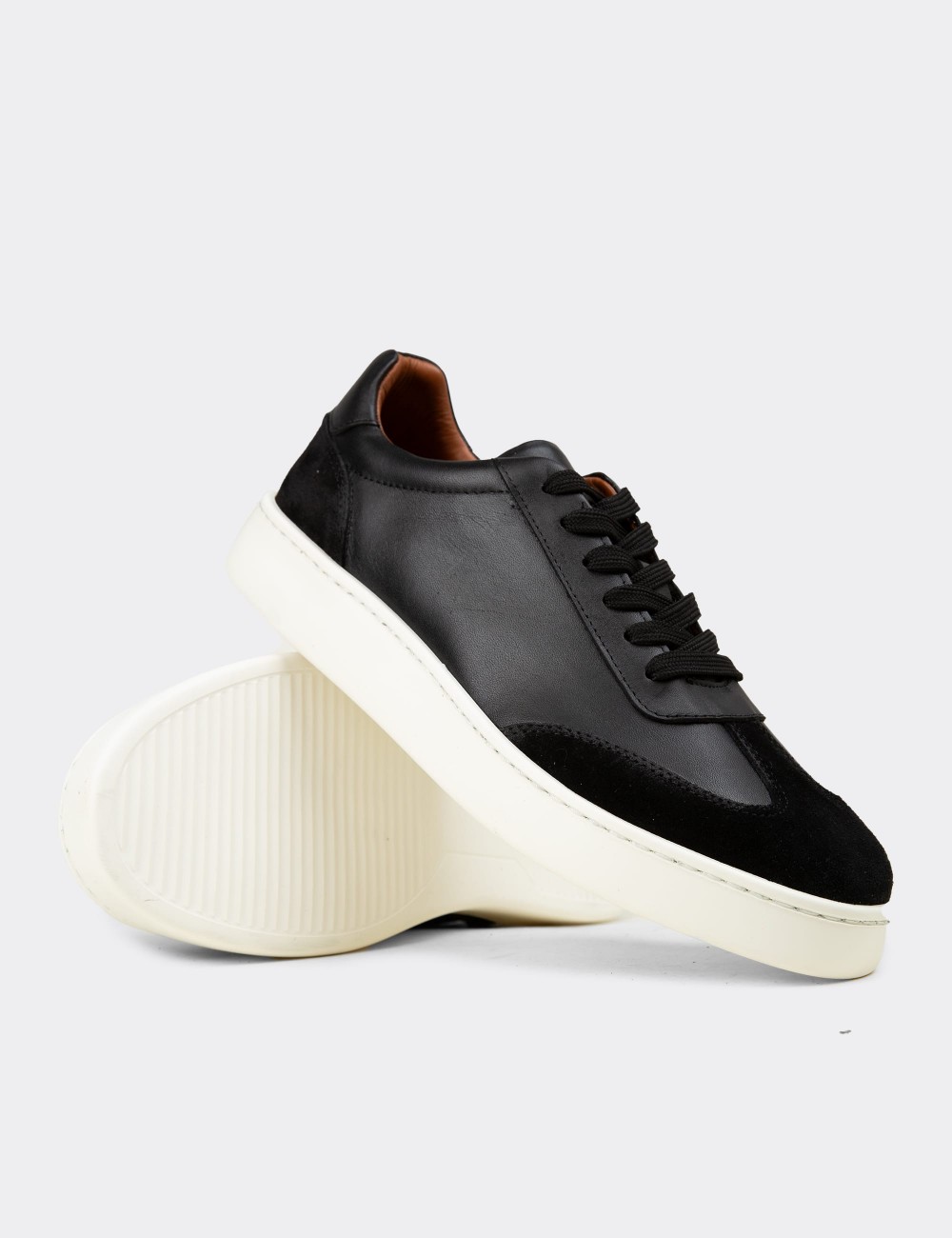 Men's Black Leather Sneakers - 04407MSYHE01