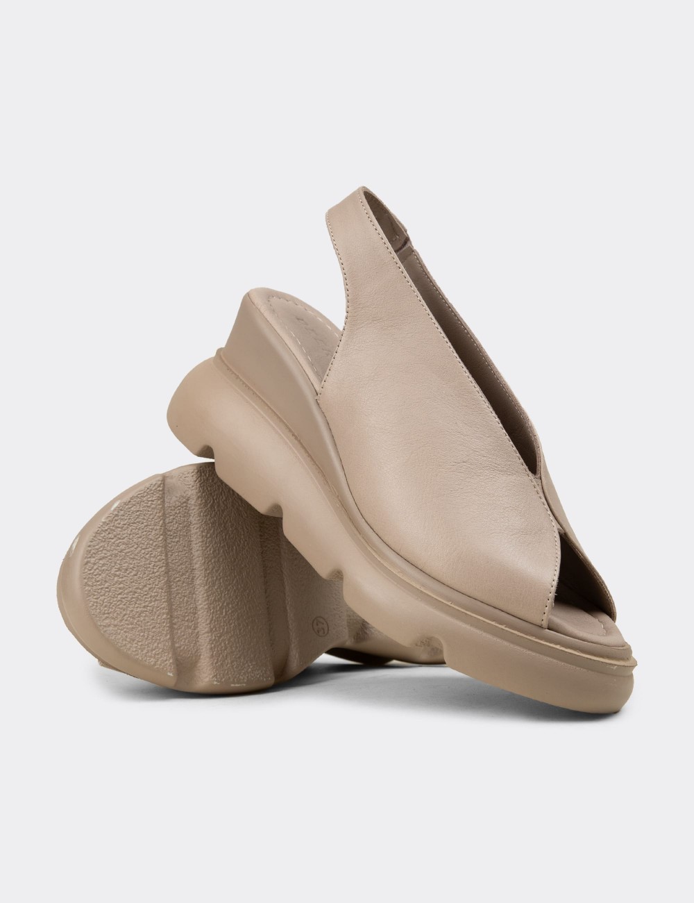 Women's Gray Leather Sandals - Z7672ZGRIP01