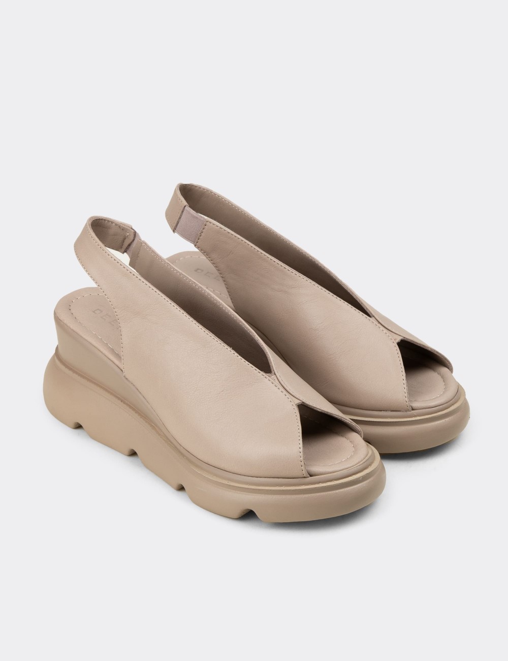 Women's Gray Leather Sandals - Z7672ZGRIP01