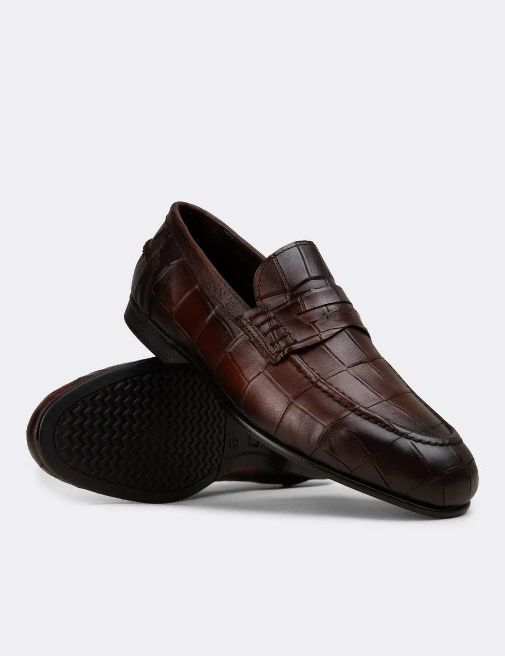 Men's Brown Crocodile Pattern Leather Loafer - 02049MKHVC01