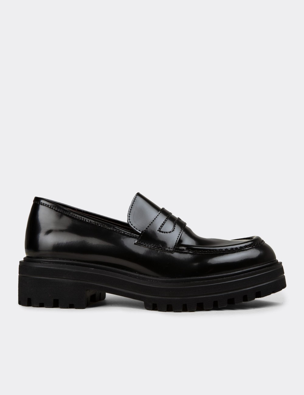Women's Black Floral Leather Loafers - 01903ZSYHE05