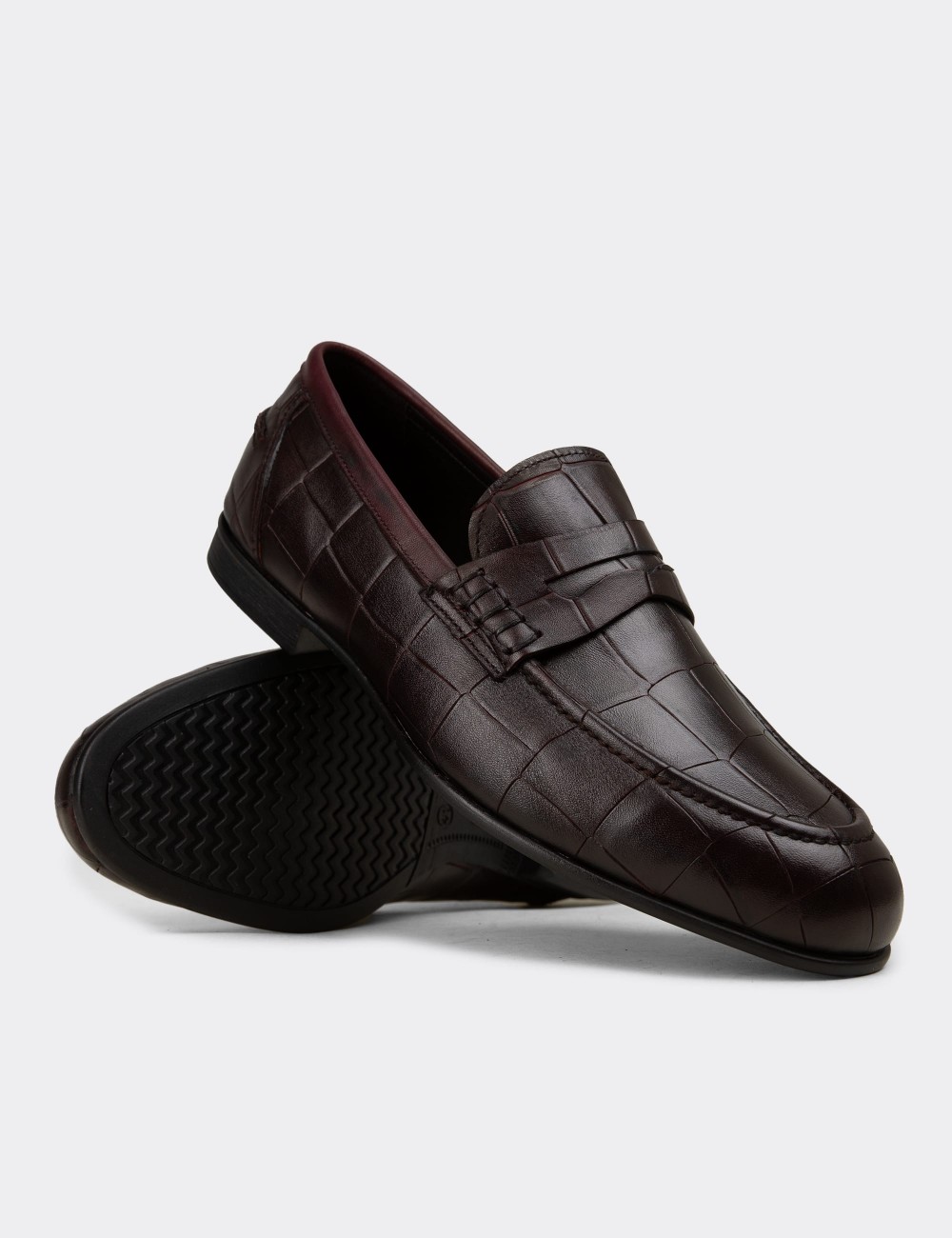 Men's Burgundy Crocodile Patterned Loafers - 02049MBRDC01