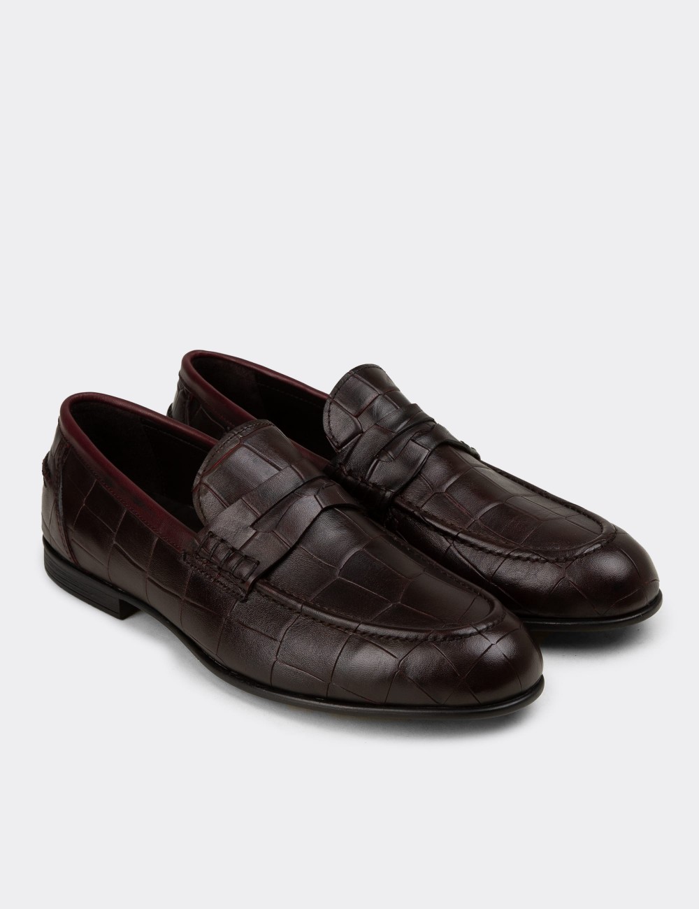 Men's Burgundy Crocodile Patterned Loafers - 02049MBRDC01