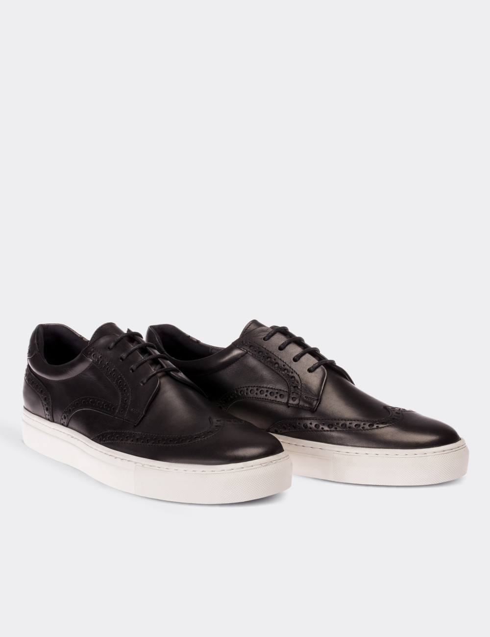Black  Leather  Sneakers - 01691MSYHC01