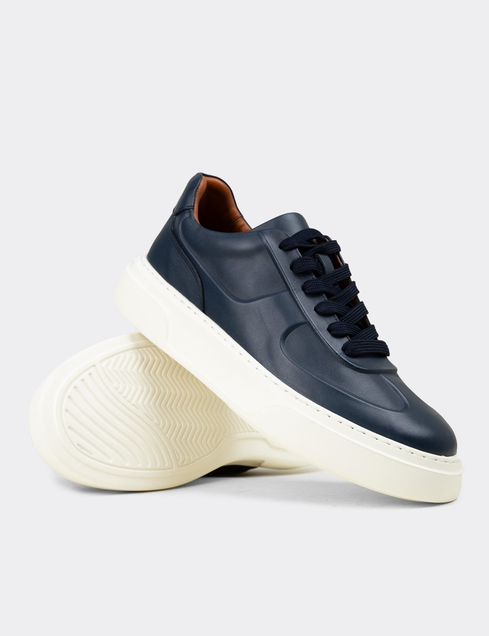 Men's Navy Leather Sneakers - 04601MLCVE01