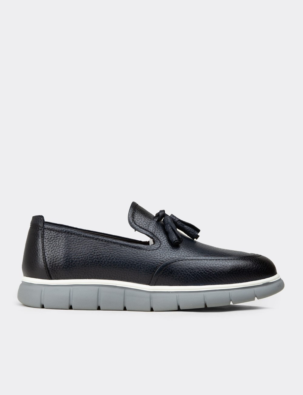 Men's Navy Leather Loafers with Tassels - 02048MLCVE01