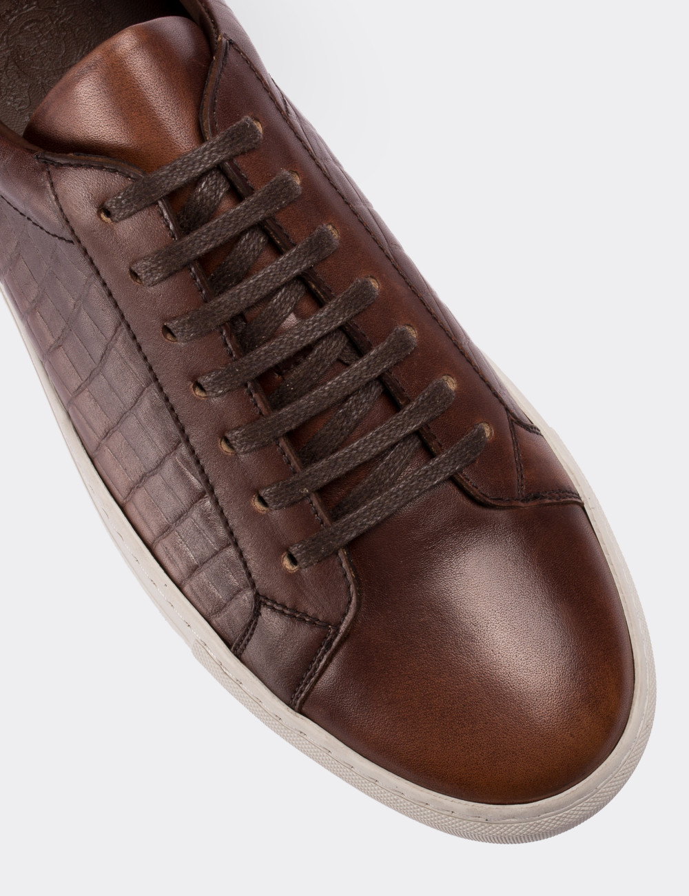 Tan  Leather  Sneakers - 01681MTBAC01