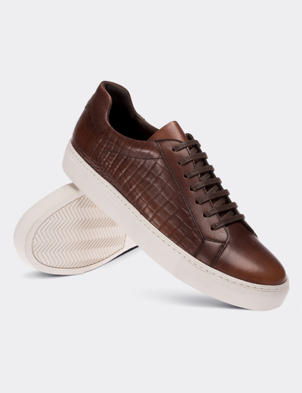 Tan  Leather  Sneakers - 01681MTBAC01