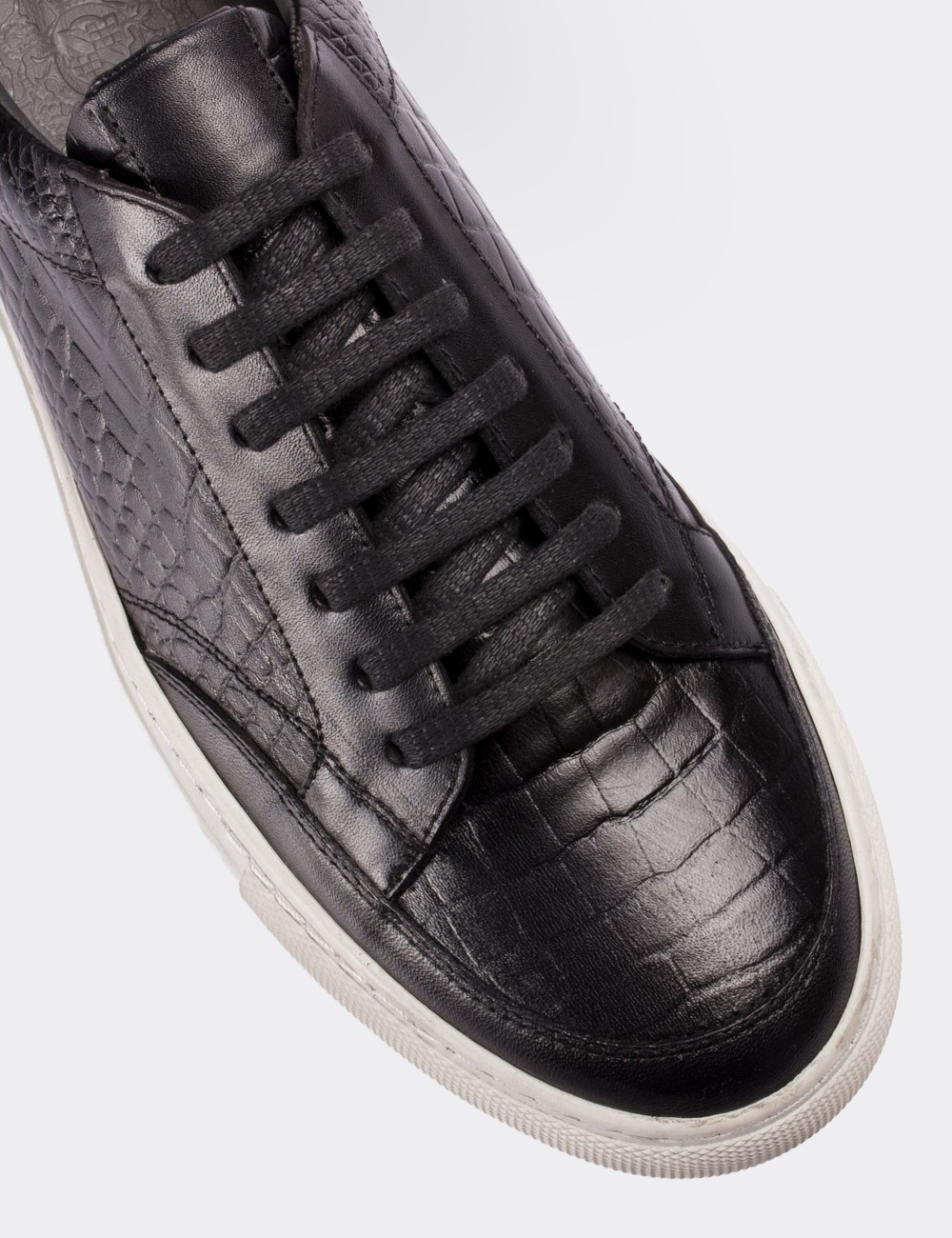 Black  Leather  Sneakers - 01629MSYHC03