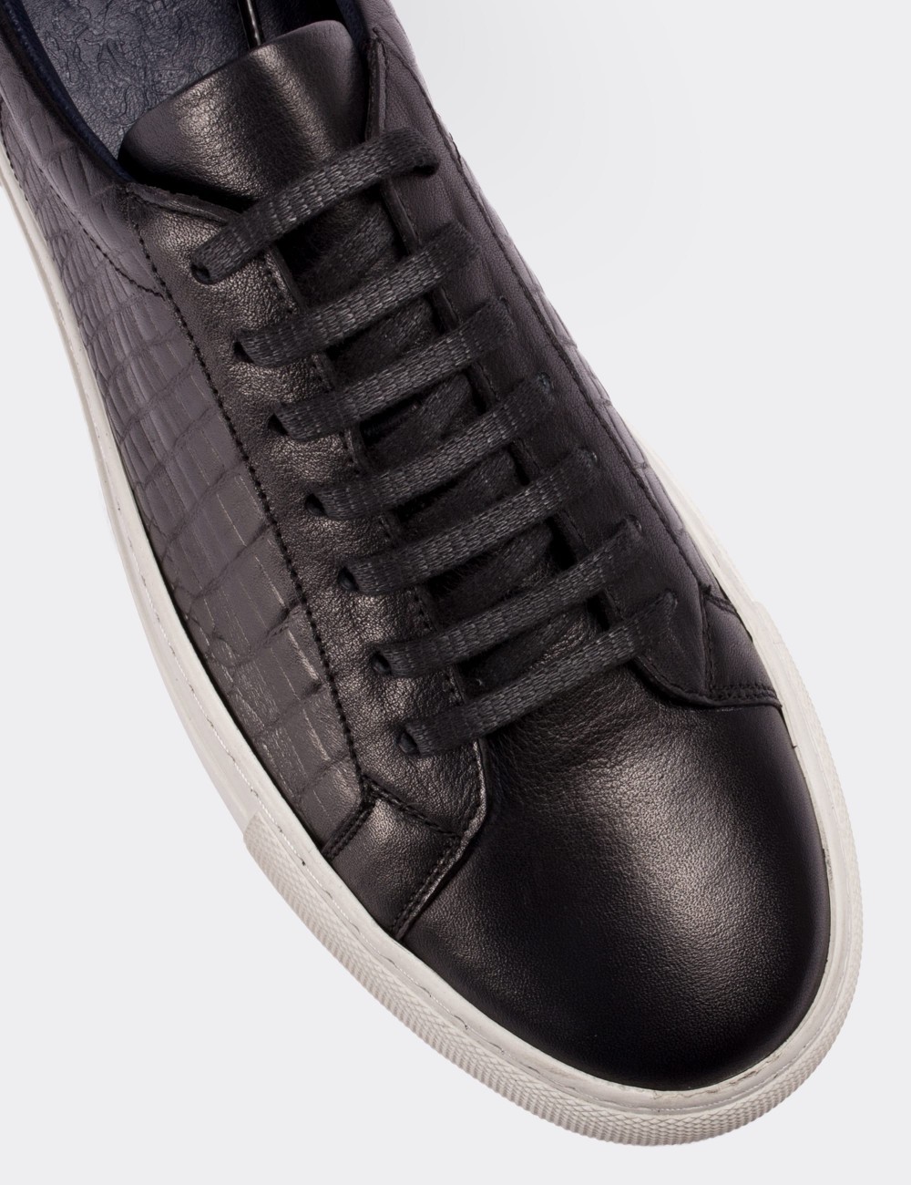Black  Leather  Sneakers - 01681MSYHC05