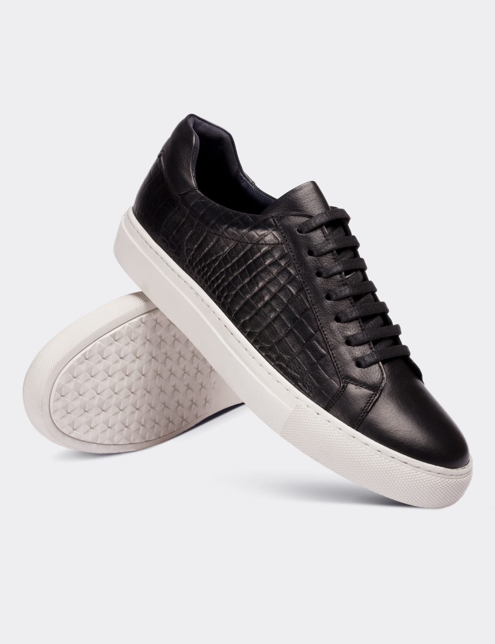 Black  Leather  Sneakers - 01681MSYHC05