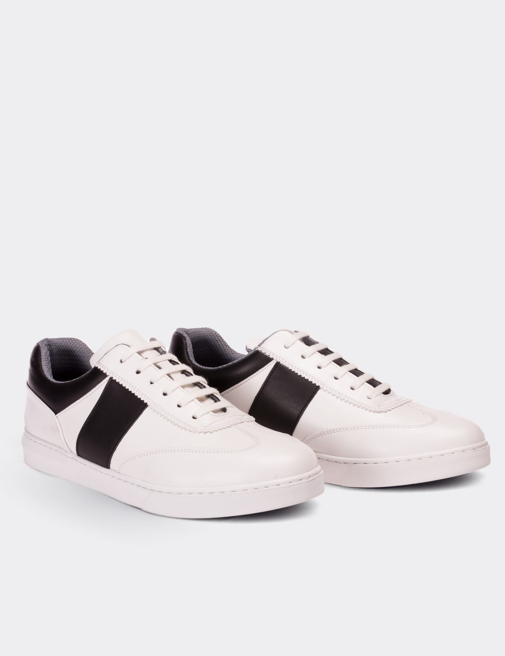 White  Leather Sneakers - 01715MBYZP01