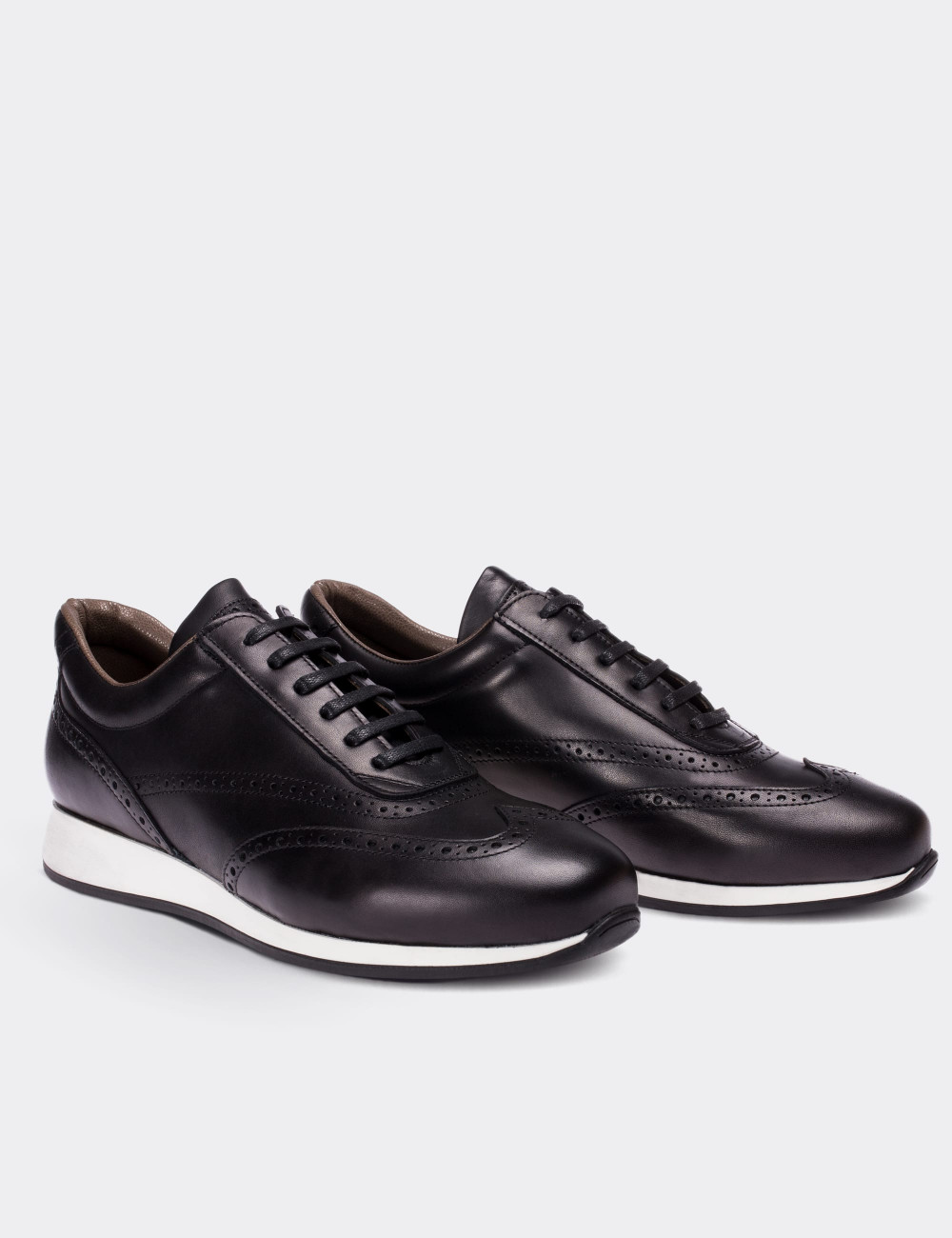 Black  Leather Sneakers - 00750MSYHT01