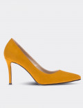 Yellow Suede Pump