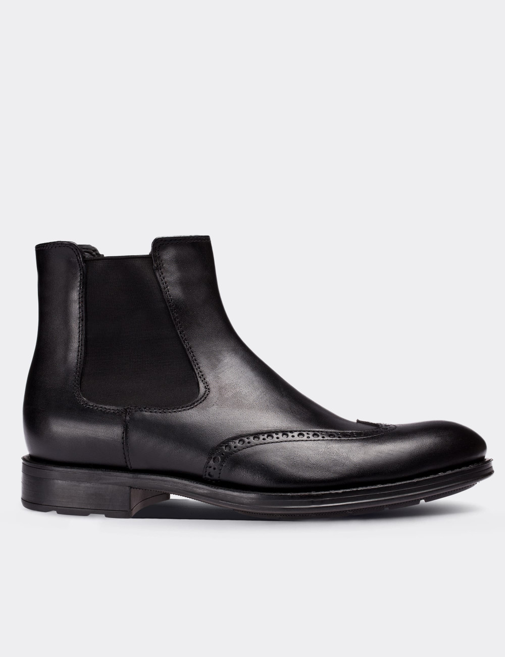 Black  Leather Chelsea Boots - 01622MSYHC02