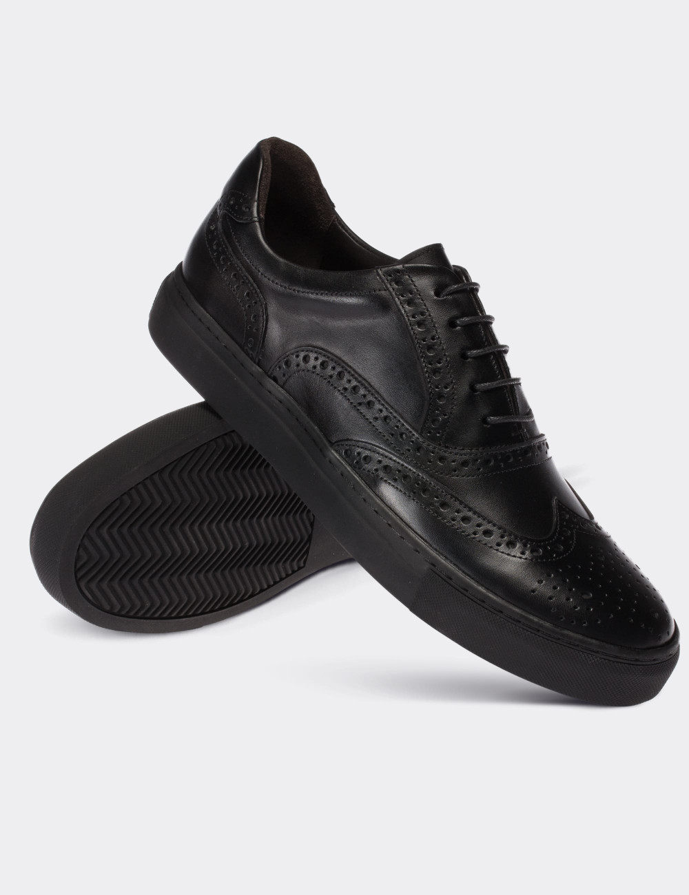 Black  Leather Sneakers - 01637MSYHC05