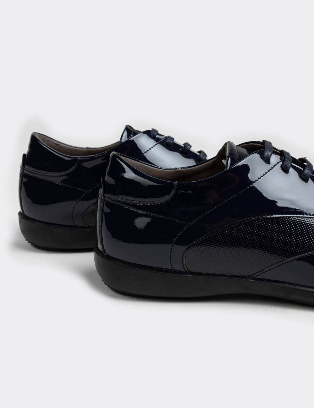 Navy Patent Leather Lace-up Shoes - 01686MLCVC01