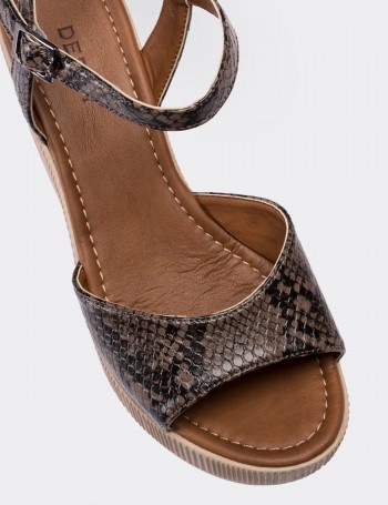 Brown Piton Pattern Sandals - 02129ZKHVP01