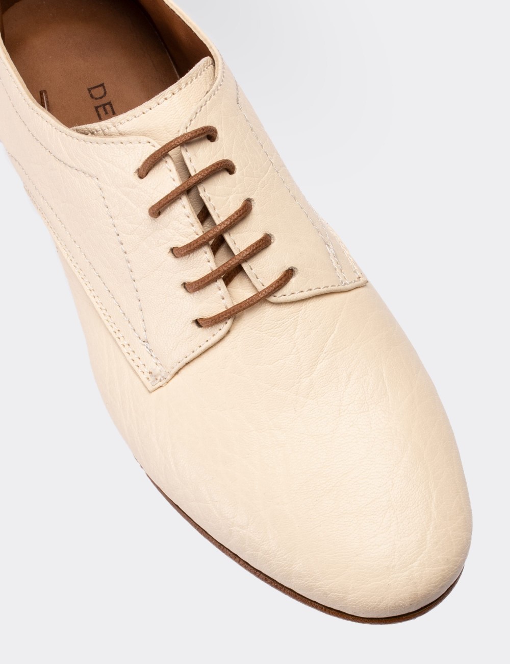 Beige Calfskin Leather Lace-up Shoes - Deery