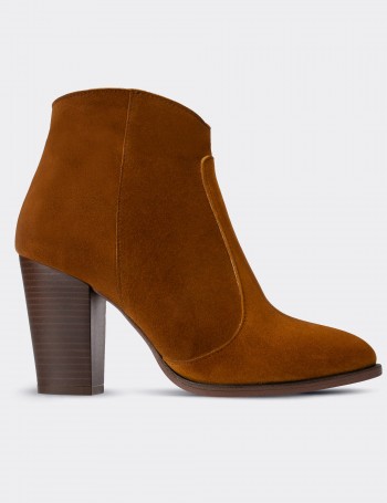 Tan Suede Leather  Boots - E4459ZTBAC01