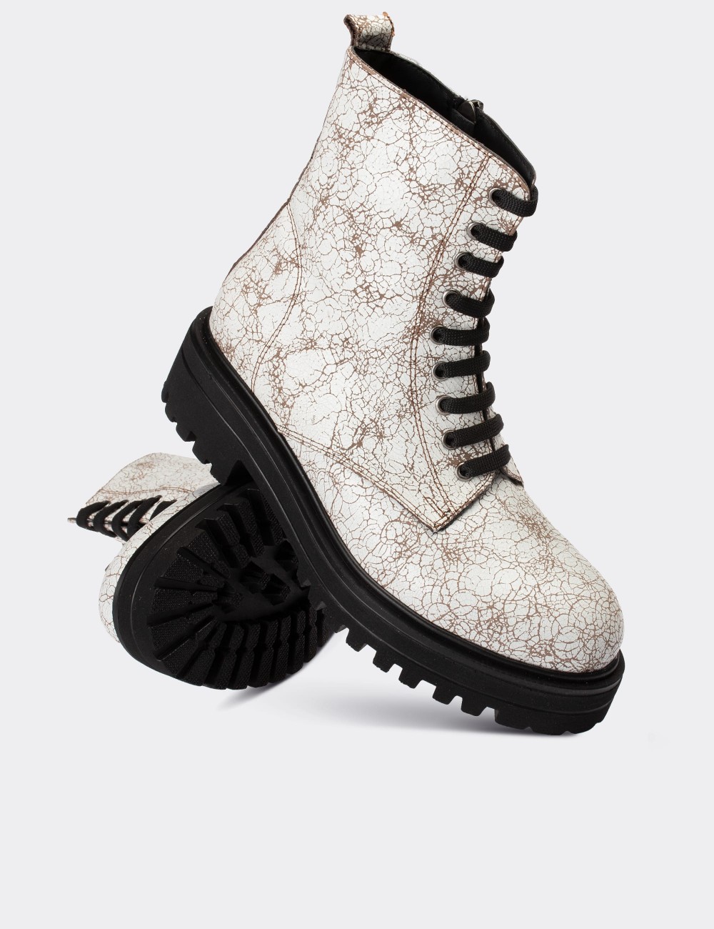 White  Leather Postal Boots - 01814ZBYZE01